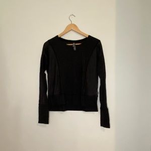 Women’s mountain hardware pullover